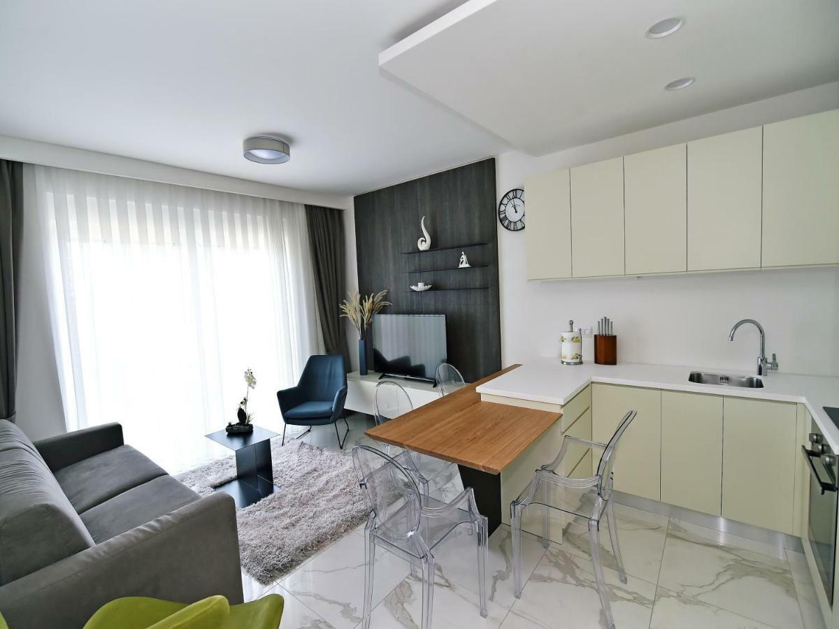 Apartments In Villa Ziza, Rooftop Swimming Pool Opatija Exterior foto