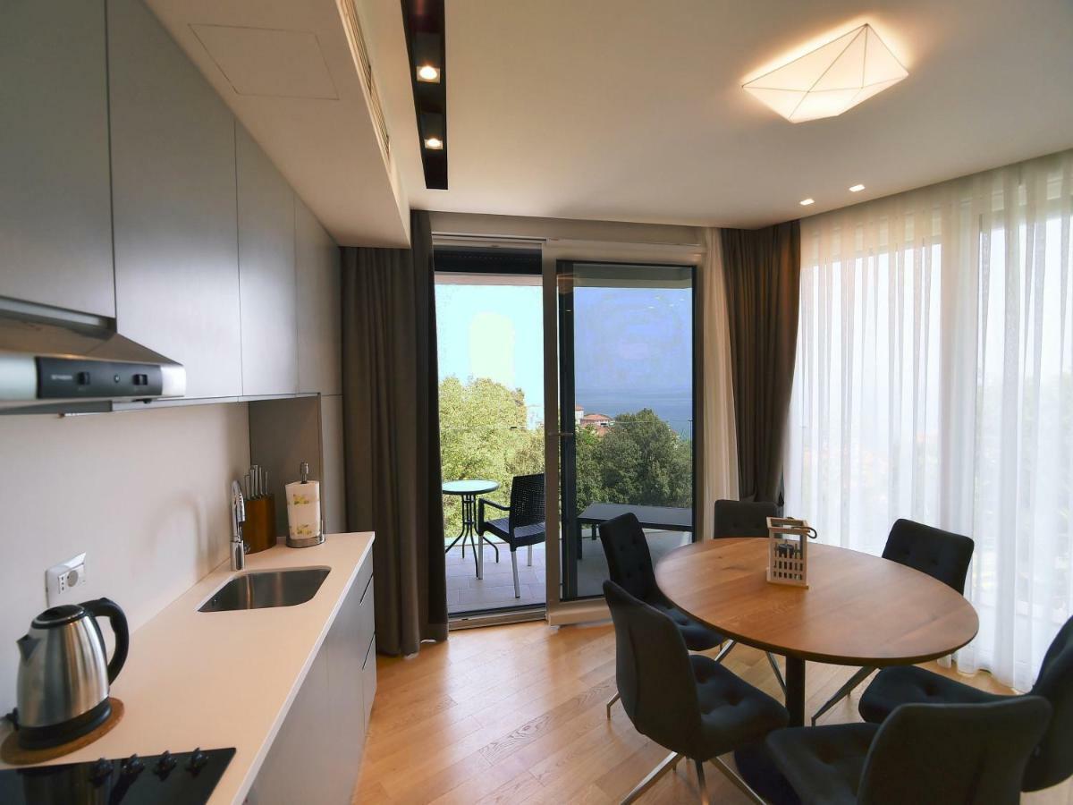 Apartments In Villa Ziza, Rooftop Swimming Pool Opatija Exterior foto