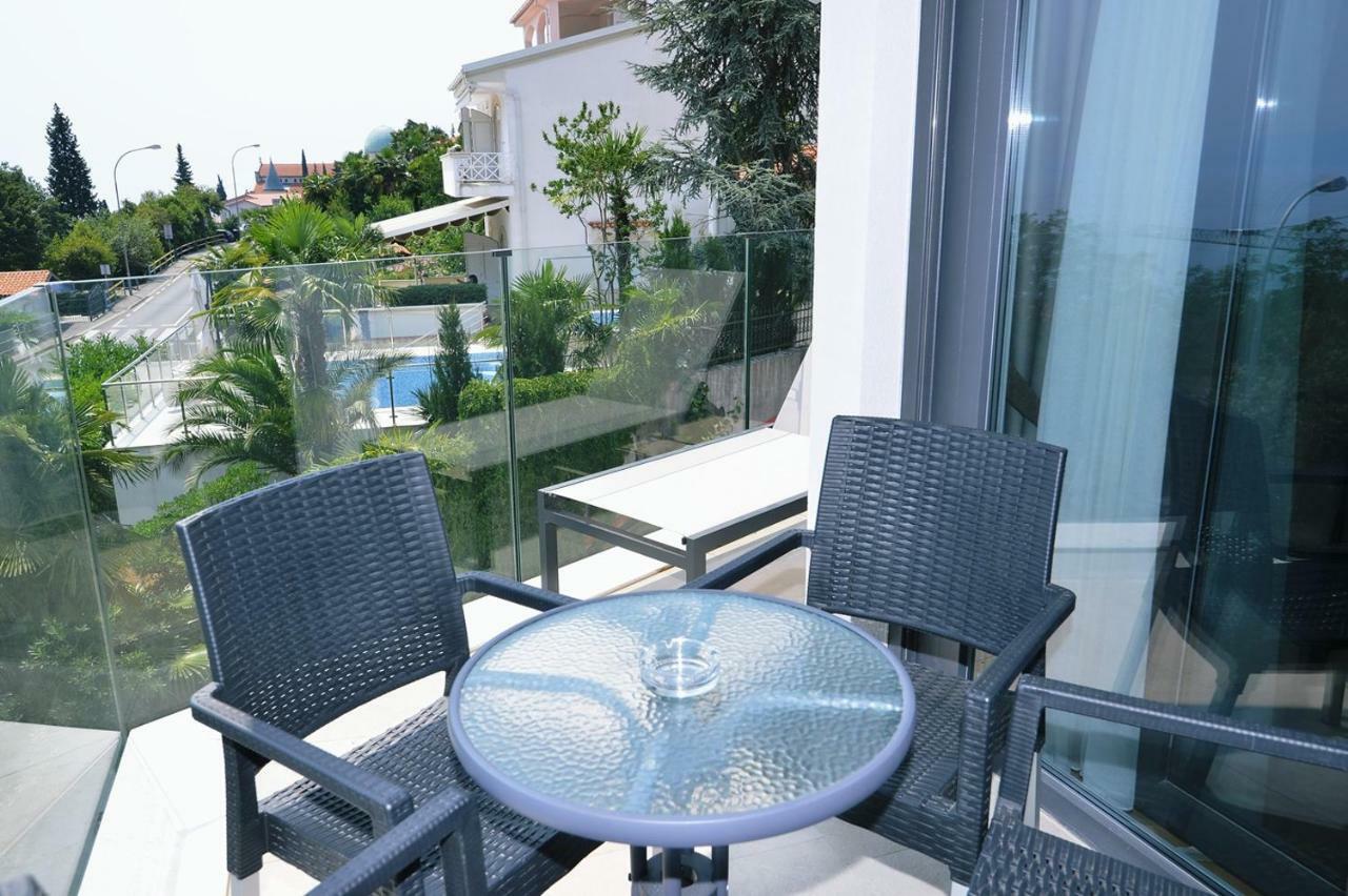 Apartments In Villa Ziza, Rooftop Swimming Pool Opatija Exterior foto