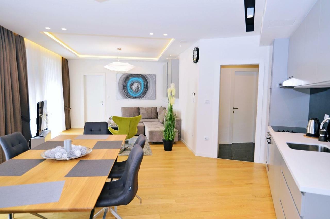 Apartments In Villa Ziza, Rooftop Swimming Pool Opatija Exterior foto